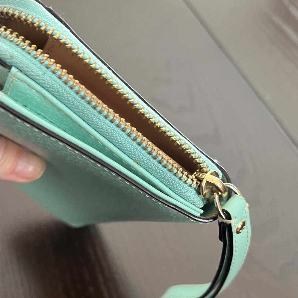 Kate Spade Pastel Green Wristlet - Picture 9 of 9
